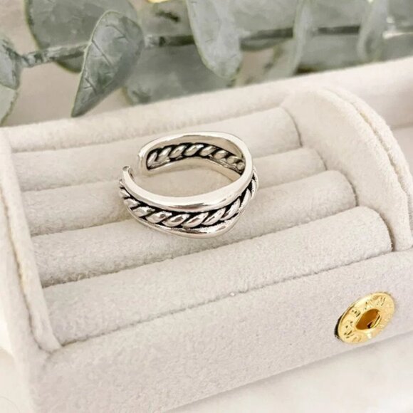 925 Sterling Silver Minimalist Ring Band Modern Geometric Ring Band - Picture 6 of 9